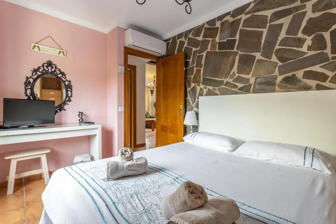 Two Bed Apartment Near Burriana Nerja